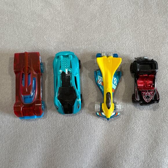 Lot Of 10 Hot Wheels Die Cast Fast Lane Mix & More Cars Toy Cars Vehicles - Picture 4 of 16